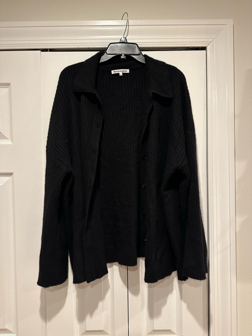 Reformation Fantino Cashmere Collared Cardigan - Picture 2 of 4
